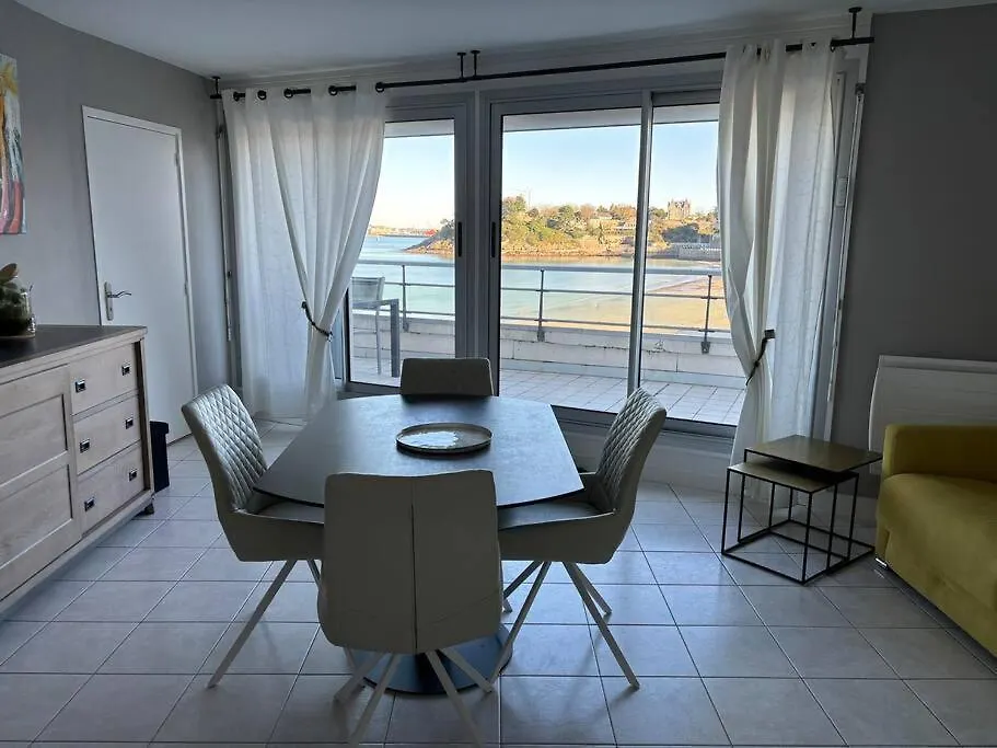 Appartement Le Cristal Dinard Bord De Mer Frankrig